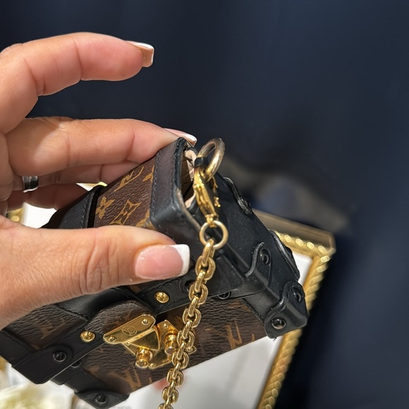 🤎Louis Vuitton Essential Trunk Monogram Mini Shoulder Bag - Picture 10 of 17